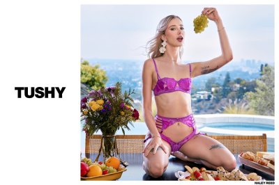 Watch TUSHY's leaked NSFW photo on TwXstars