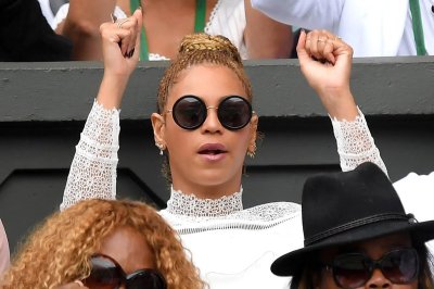 Watch mitchy's leaked NSFW photo on TwXstars