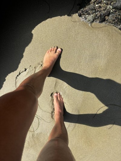 Watch MostlyBottom's leaked NSFW photo on TwXstars