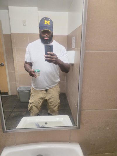 Watch ChocolateBeast(Pu$$y Eating Champ 🏆)'s leaked NSFW photo on TwXstars