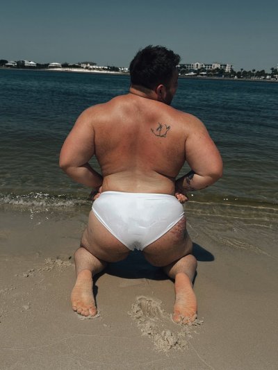 Watch Master Goonway's leaked NSFW photo on TwXstars